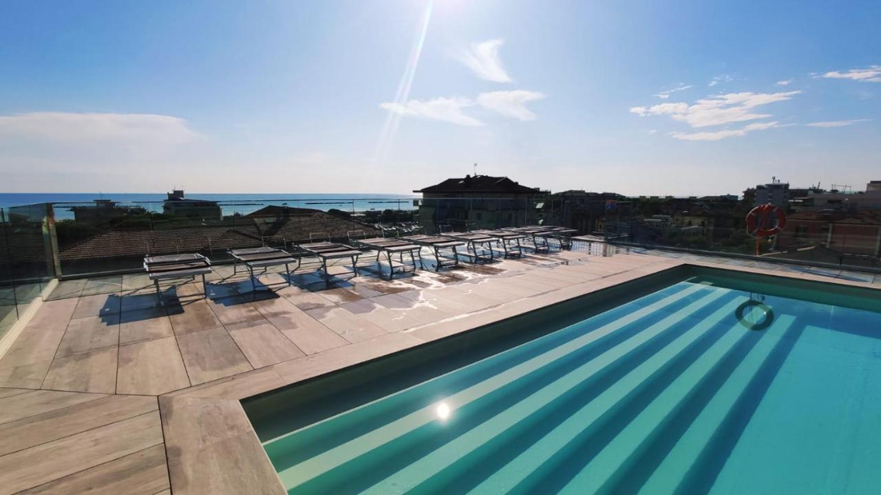 Residence Aries Cesenatico Kültér fotó